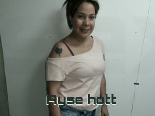 Ayse_hott
