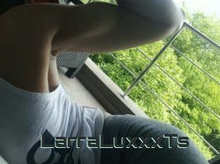 LarraLuxxxTs