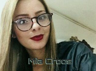 Mia_Croos